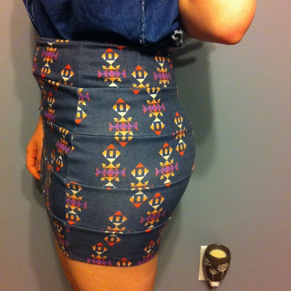 tribal bodycon skirt - Picture 2 of 2