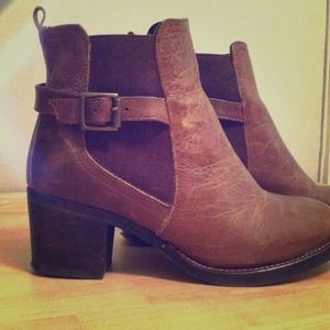 Steve Madden ankle brown riding booties
