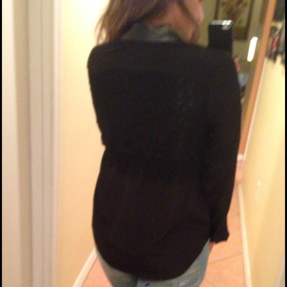 ❌SOLD❌ Black Lace Overlay Chiffon Blouse - Picture 2 of 4