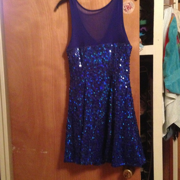Blue sequined dress - Picture 2 of 2