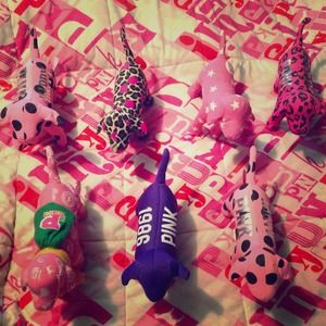 Reserved until 4/20 🚫🚫🚫6 Pink dogs