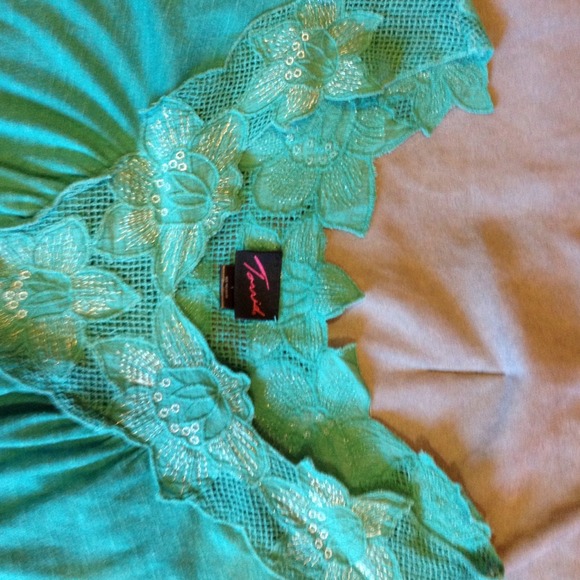 Beautiful Teal Shirt from Torrid - Picture 2 of 3