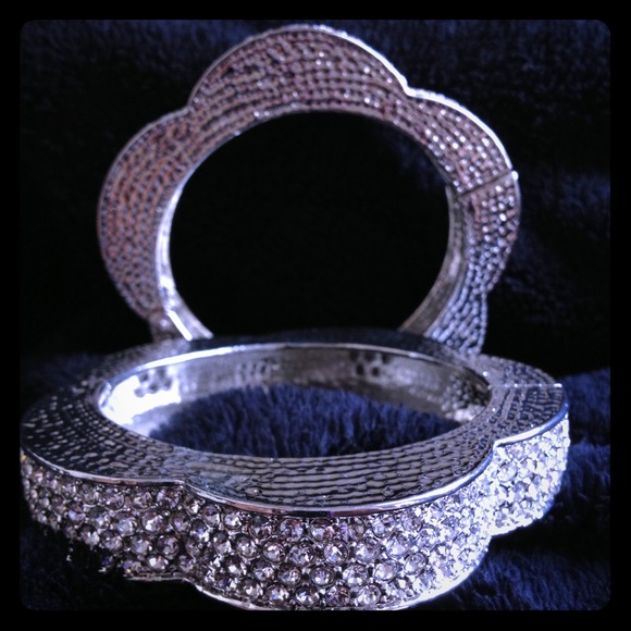 BLING ME OUT Bracelet