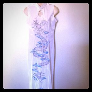 Party dress white with dragon print
