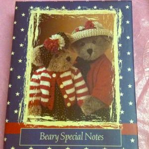 Boyd's  bear Note box .