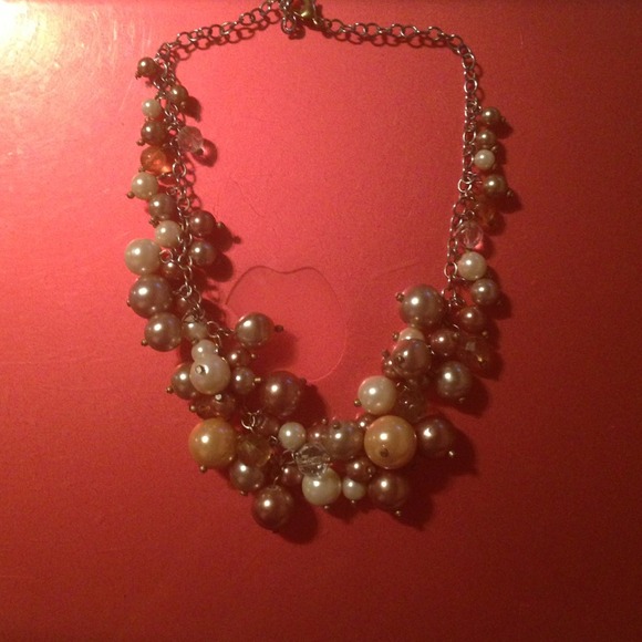 Mixed pearl necklace