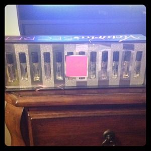 Victoria's Secret perfume sampler (new in box)