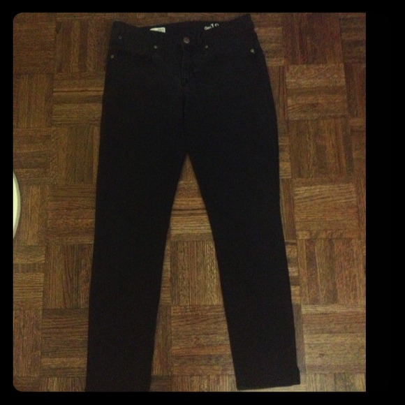 SOLD Gap black skinny jeans
