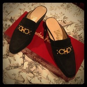 Black suede vintage Ferragamo slip ons✋reserved