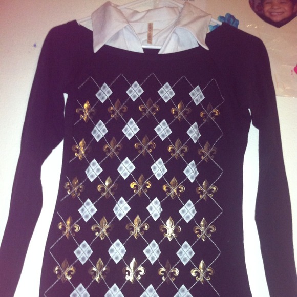 Black long sleeve shirt