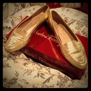 Vintage Ferragamo loafers✋reserved @beenlightened