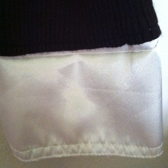 Black Pull Over Sweater with White Collar & Cuffs - Picture 3 of 4