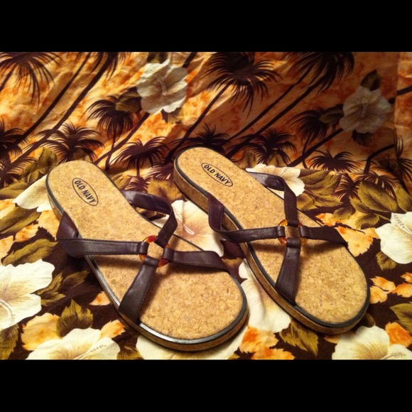 Old navy brown sandals