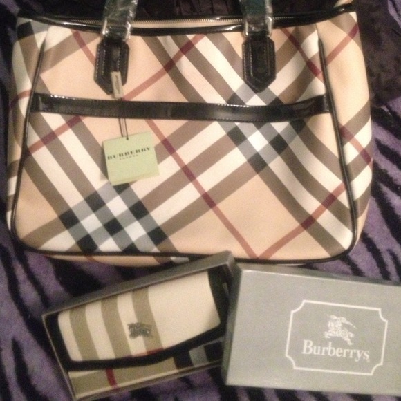 ⚠Reduced⚠ Non authentic bag and matching wallet