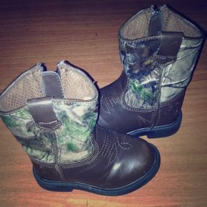 Boys 5T Duck Head Camo Boots
