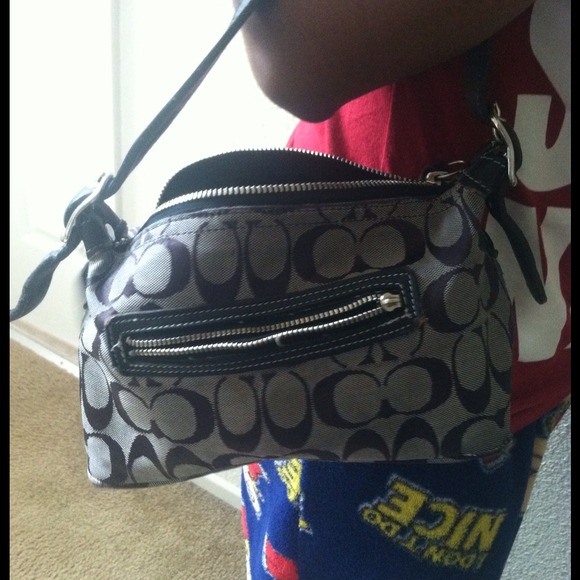 ❌SOLD❌. Authentic Coach handbag.❌SOLD❌ - Picture 4 of 4