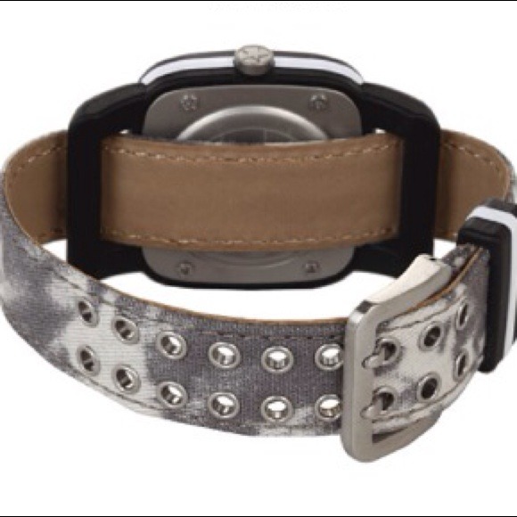 Converse watch🎈BRAND NEW🎈 - Picture 3 of 3