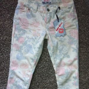 Floral printed skinnies!