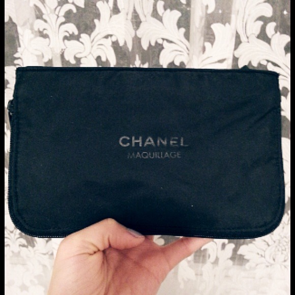 Chanel cosmetic pouch