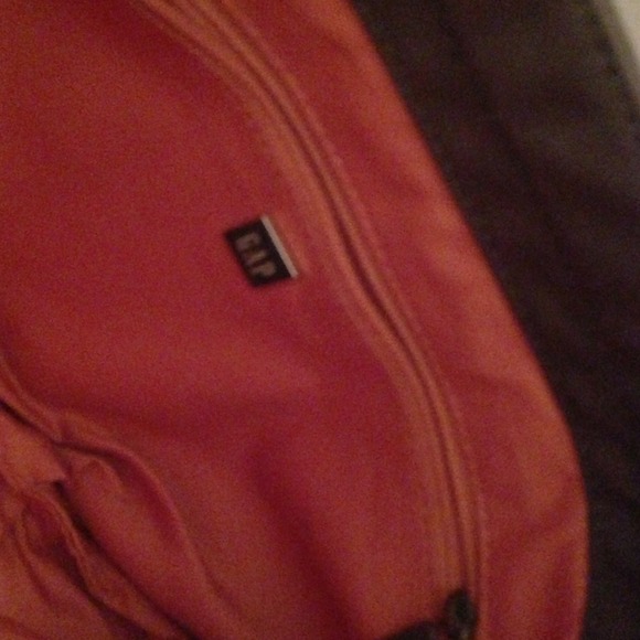 Brown GAP clutch - Picture 3 of 3