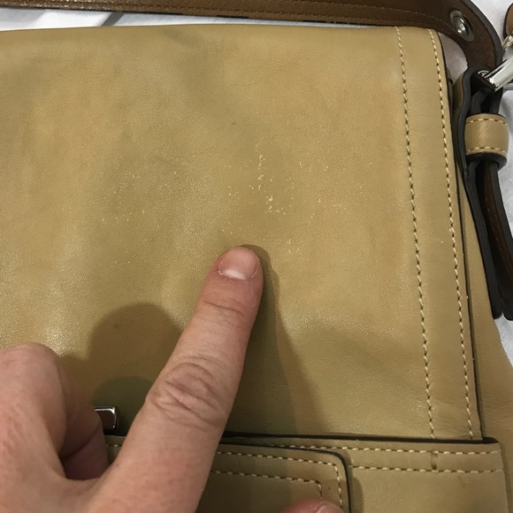 Authentic Coach Vintage Leather Flap Top - Picture 2 of 6