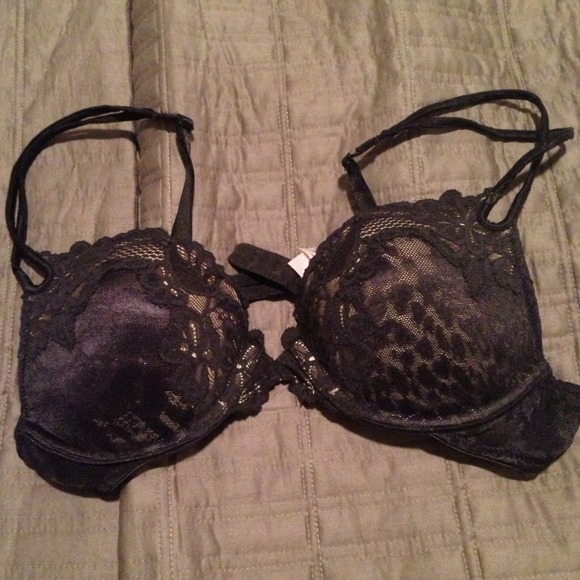 Black Laced VS Push-up