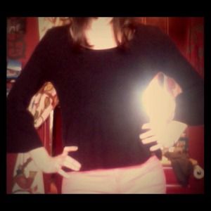 Bell sleeved, 3 quarter length knit sweater!