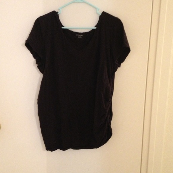 Motherhood maternity black V-neck tee