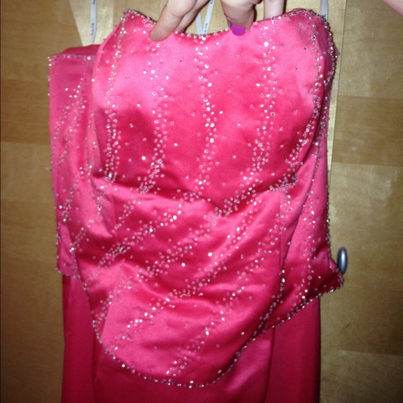 Coral dress - Picture 2 of 4