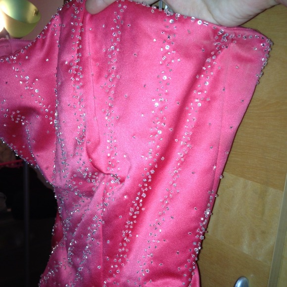 Coral dress - Picture 4 of 4