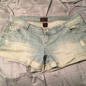 Torrid Light wash shorts