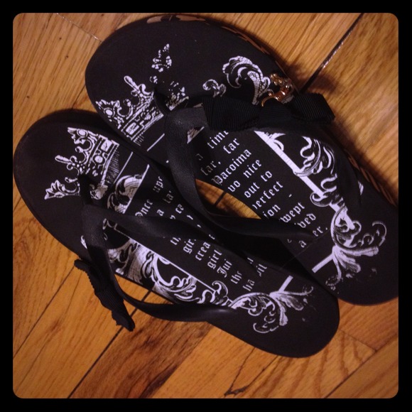 Juicy Flip flops