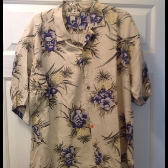 XL Men's Tommy Bahama Shirt