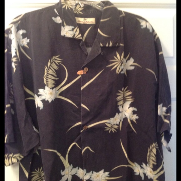 XL Mens Tommy Bahama Shirt