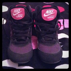 NIKE Greco supreme sneakers!
