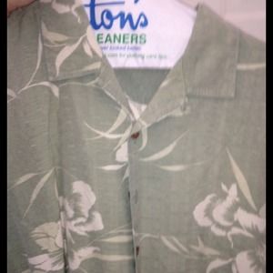Mens XL Tommy Bahama Shirt