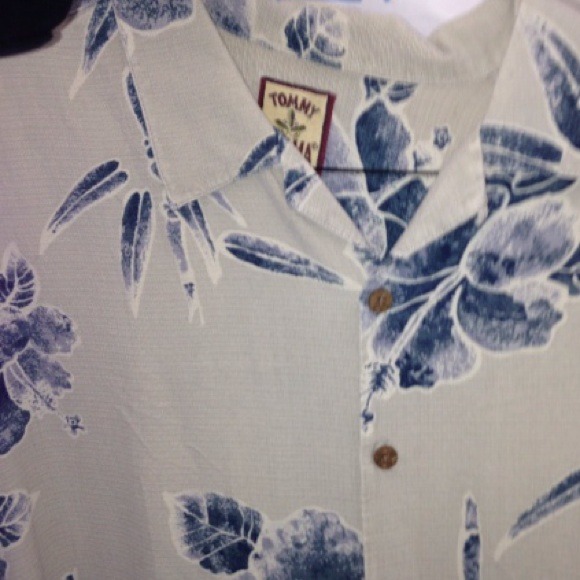XL Mens Tommy Bahama Shirt