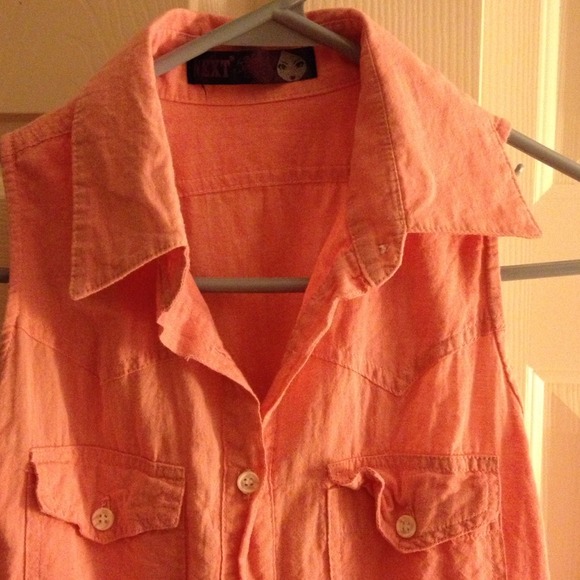 Collared tanktop - Picture 2 of 3