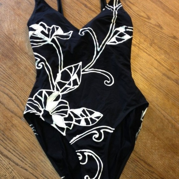 One piece swim bathing suit size 8