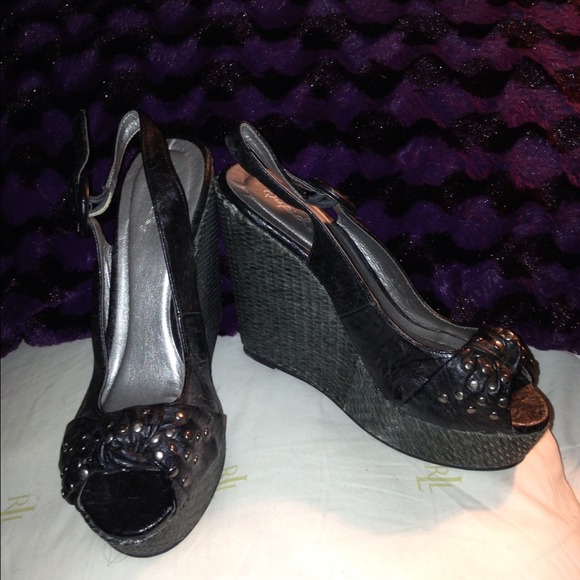 💘 Cupid wedges 💘 reduced!!!