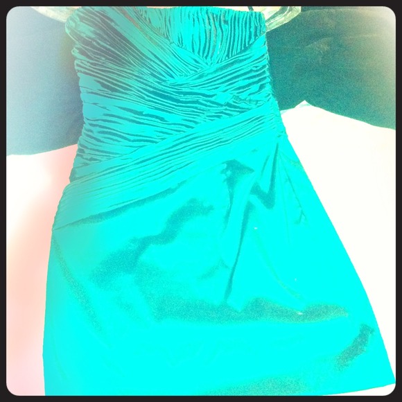 Old prom dress!! Must get rid of! Need room