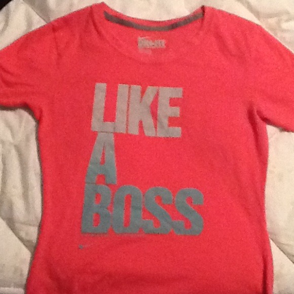 Reserved *Nike dri-fit workout tee