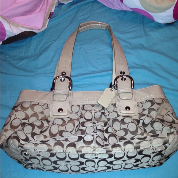 🚫🚫SOLD🚫🚫🌟🌟REDUCED🌟🌟Tan coach purse