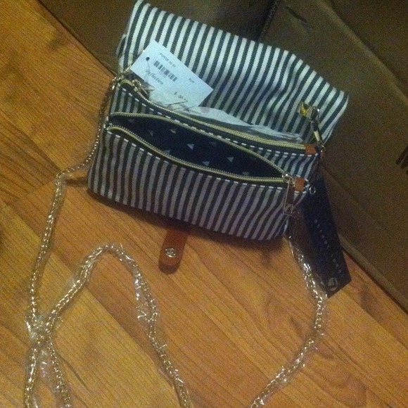 Summer Satchel - Picture 2 of 3