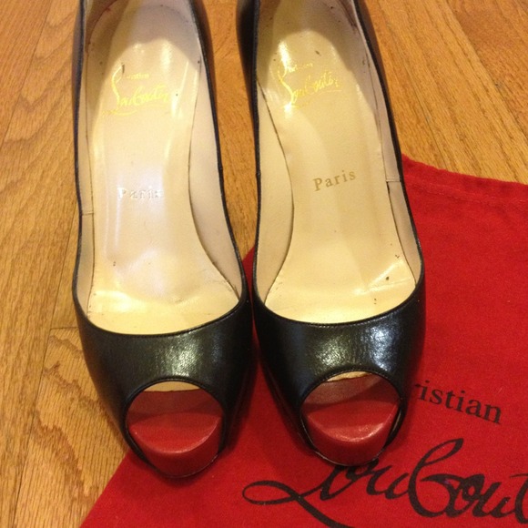 SOLD! Authentic Christian Louboutin Black Peep - Picture 2 of 4
