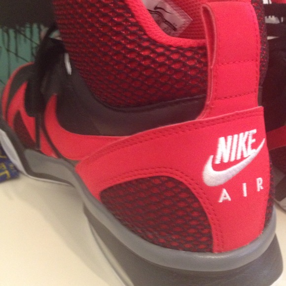 Nike basketball shoes - Picture 3 of 4