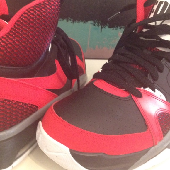 Nike basketball shoes - Picture 4 of 4