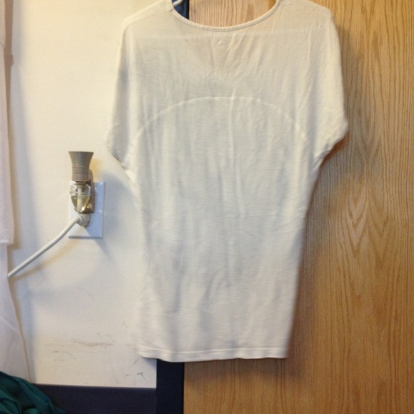 🔴SOLD White top with anchor design SIZE SMALL - Picture 2 of 3