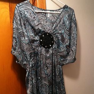 Maurice's studio Y large top