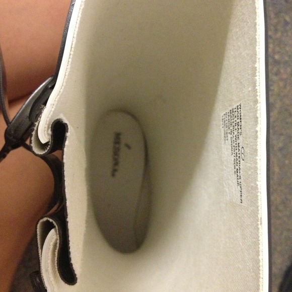 🔴 SOLD Black and white rain boots! - Picture 3 of 4